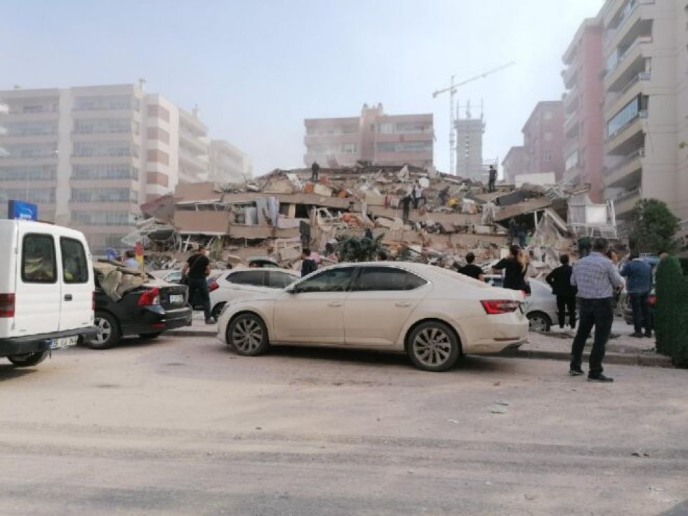Un fuerte terremoto en el oeste de Turquía deja cuatro muertos y 120 heridos