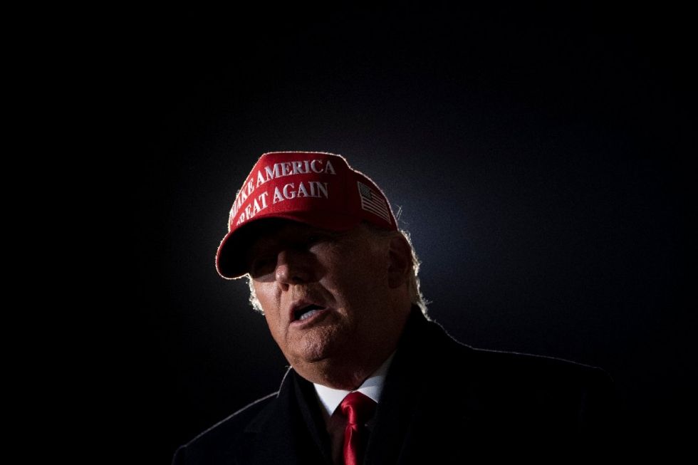 Trump y Biden intercambian ataques en cierre de campaña en EEUU