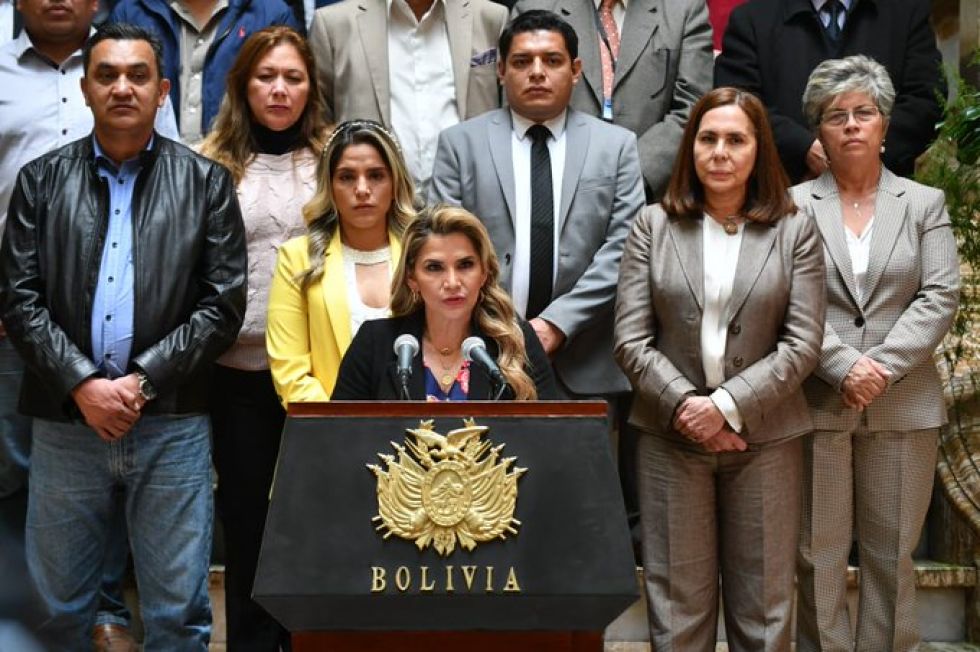 Jeanine Áñez exhorta al nuevo Gobierno a mantener bonos entregados durante su gestión