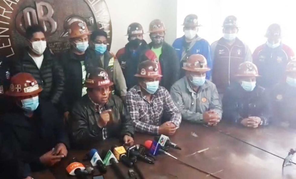 COB instruye resguardo a la Plaza Murillo para asegurar la posesión de Arce