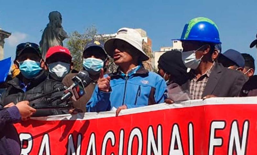 Fuerzas Armadas plantean procesar al dirigente que propone “milicias armadas”