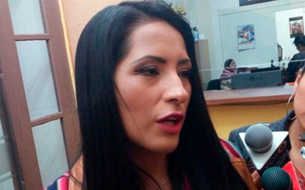 Fiscalía rechaza querella contra la exministra Wilma Alanoca por caso bombas Molotov