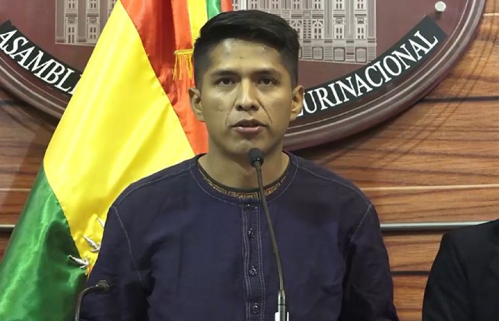 Mandatario argentino acompañará a Evo Morales en su retorno a Bolivia