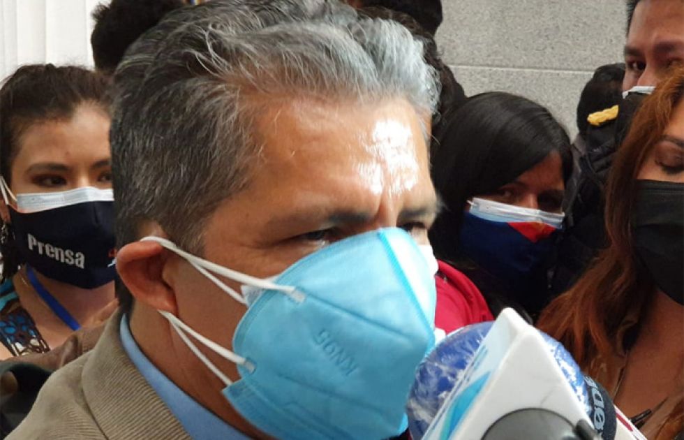 Nuevo ministro de Defensa descarta posibilidad de milicias armadas
