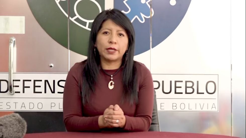 Luego de ser agredido, la Defensora le sugiere al "Tata" Quispe no provocar
