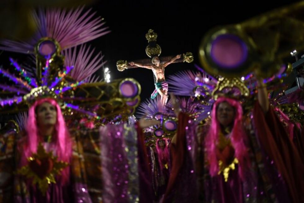 Rio estudia realizará su Carnaval en julio debido a la pandemia