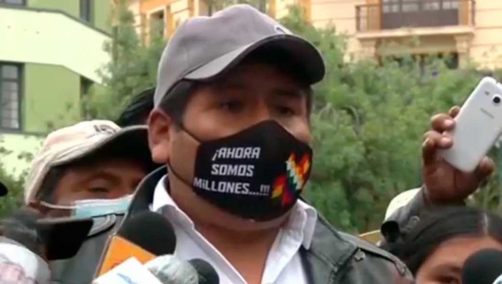 Faustino Yucra reaparece da plazo para aprehender a “golpistas”