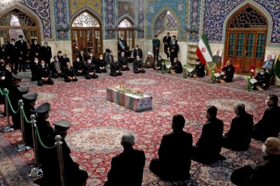 Irán entierra al científico asesinado y promete redoblar su trabajo