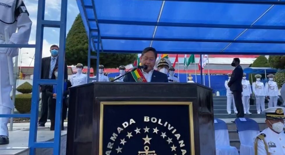El presidente Arce dice a FFAA que no es posible eludir a la justicia