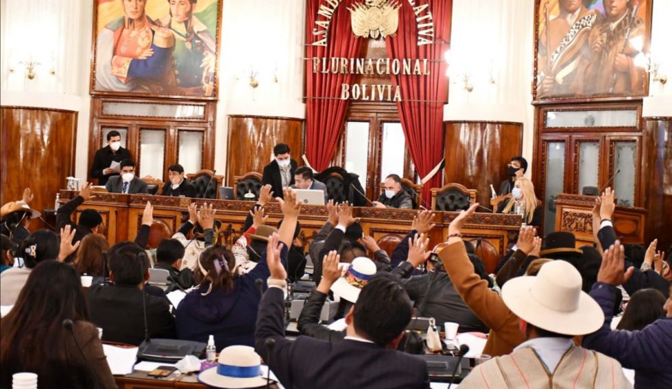 Diputados aprueban dos leyes: impuesto a las grandes fortunas y devolución del IVA