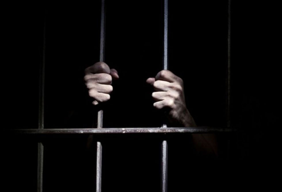 Sentencian a 25 años de cárcel en Sucre a padre que violó a su hija menor 