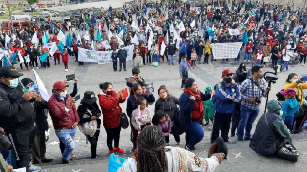 Médicos imploran a políticos evitar campañas ante el aumento de casos de Covid-19