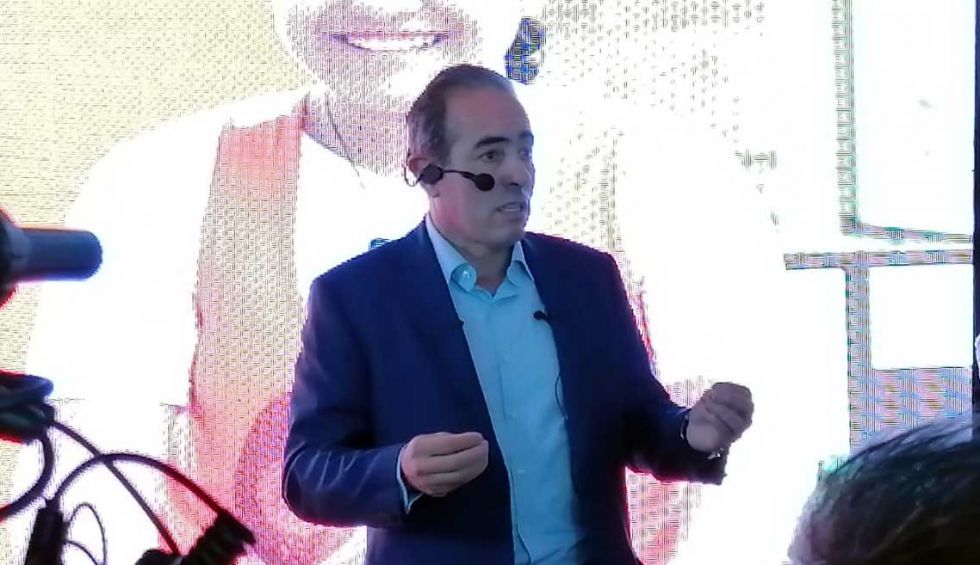Dockweiler lanza candidatura, mientras que sus oponentes anuncian que lo impugnarán