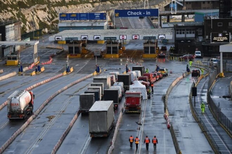 La frontera francobritánica abrirá en Navidad para eliminar atasco de camiones