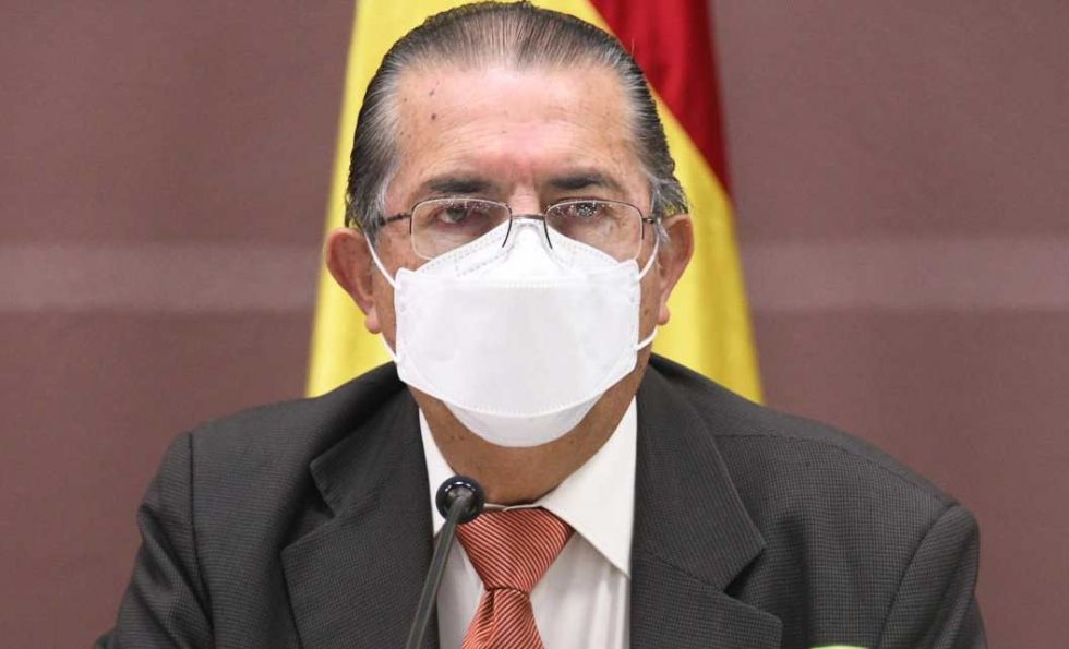 Detectan tres casos de coronavirus en vuelo que llegó desde España