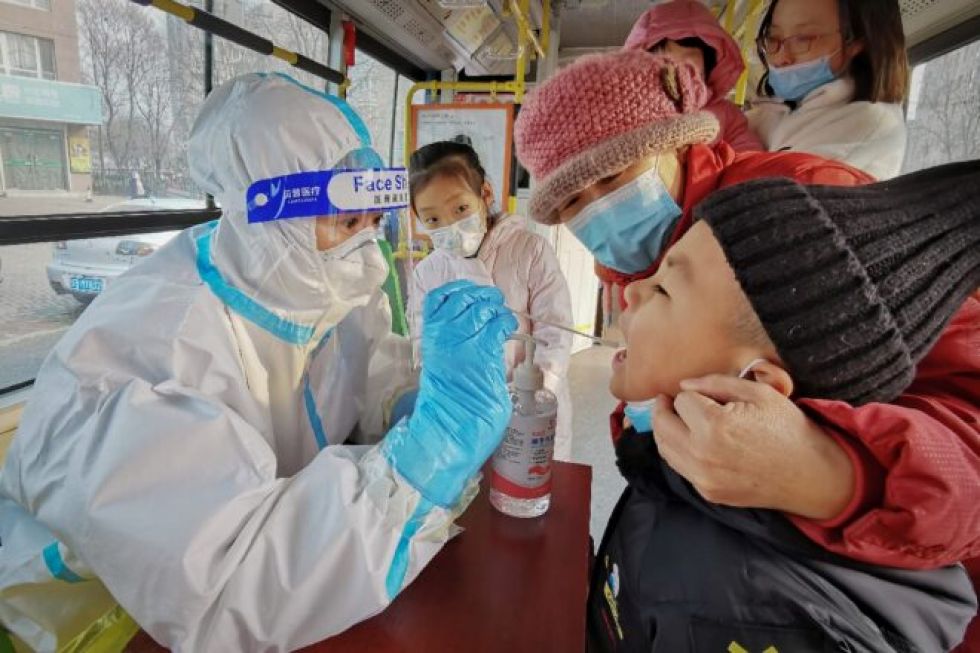 Un equipo de la OMS explorará “todas las pistas” del coronavirus en China