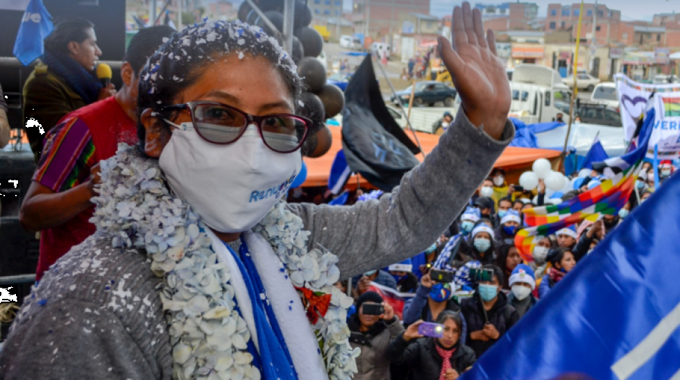 Anuncian que Eva Copa será candidata con o sin el MAS
