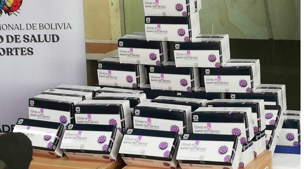 Llegan a Bolivia 40 mil pruebas de antígeno nasal para diagnóstico rápido de COVID-19