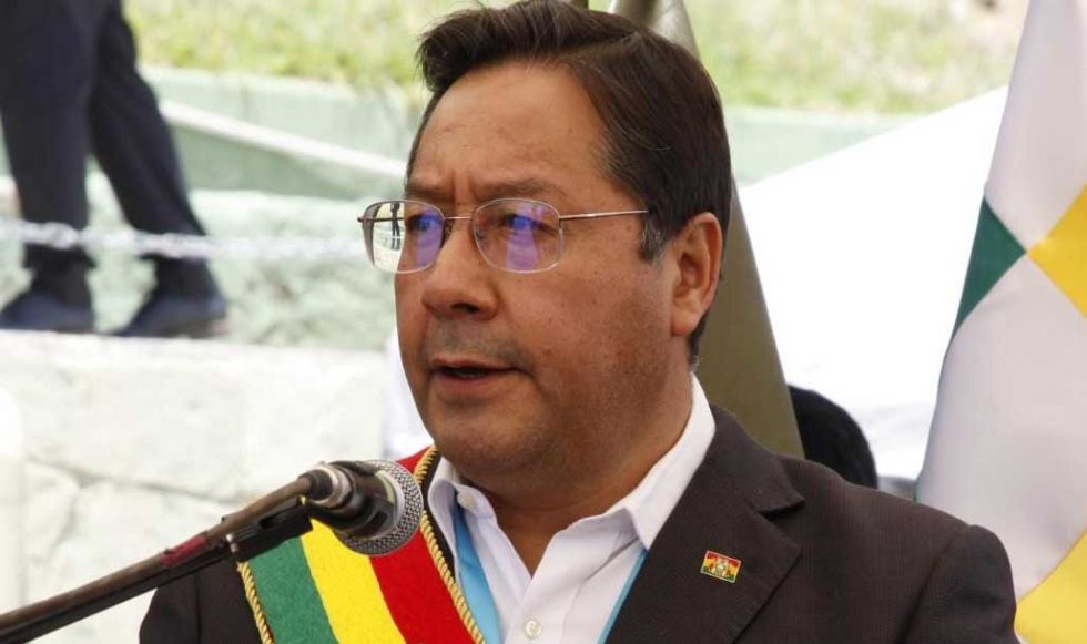 Luis Arce sostiene que se negocia vacunas contra el coronavirus sin intermediaros