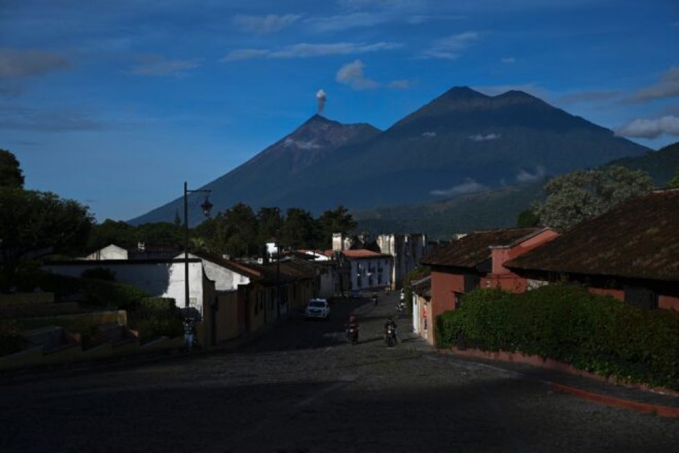 Volcán de Fuego registra fase eruptiva en Guatemala