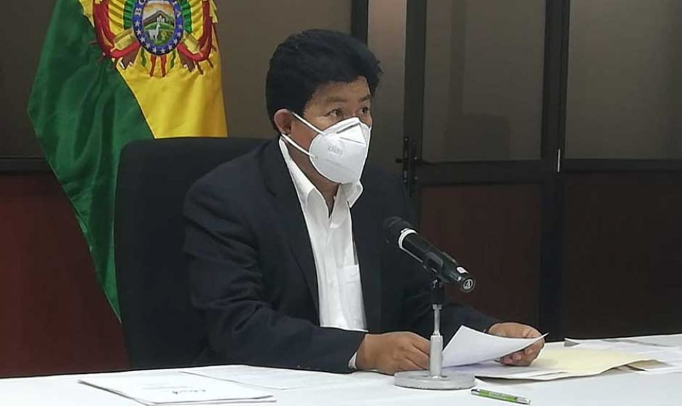 Ministro de Obras Públicas da positivo a COVID y se encuentra aislado