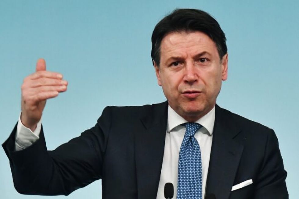 El primer ministro de Italia, Giuseppe Conte, renunció al cargo