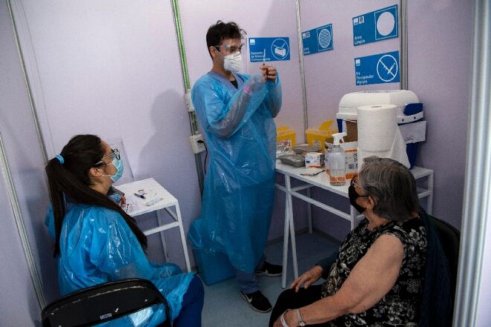 Chile vacuna más de 550.000 personas contra el covid en tres días