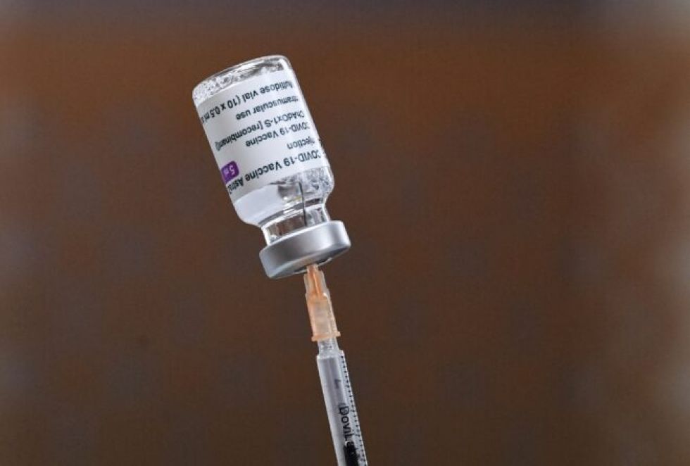 Sudáfrica suspende programa de vacunación que comenzaría con dosis de AstraZeneca