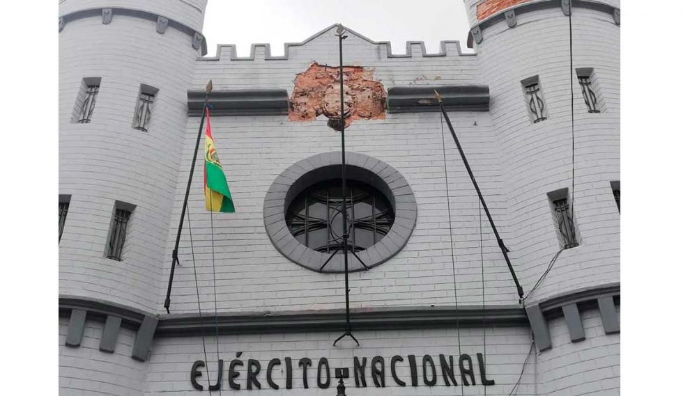 ¿Qué pasó con el escudo de Bolivia del cuartel de Sucre?