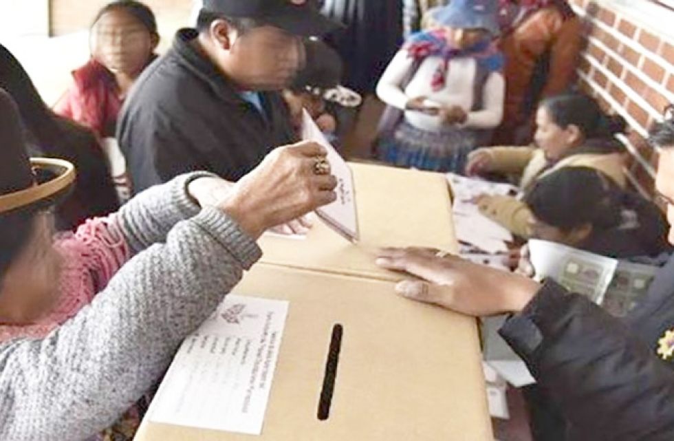 Seún el calendario electoral, de no haber segunda vuelta, posesión de nuevas autoridades será a fin de mes
