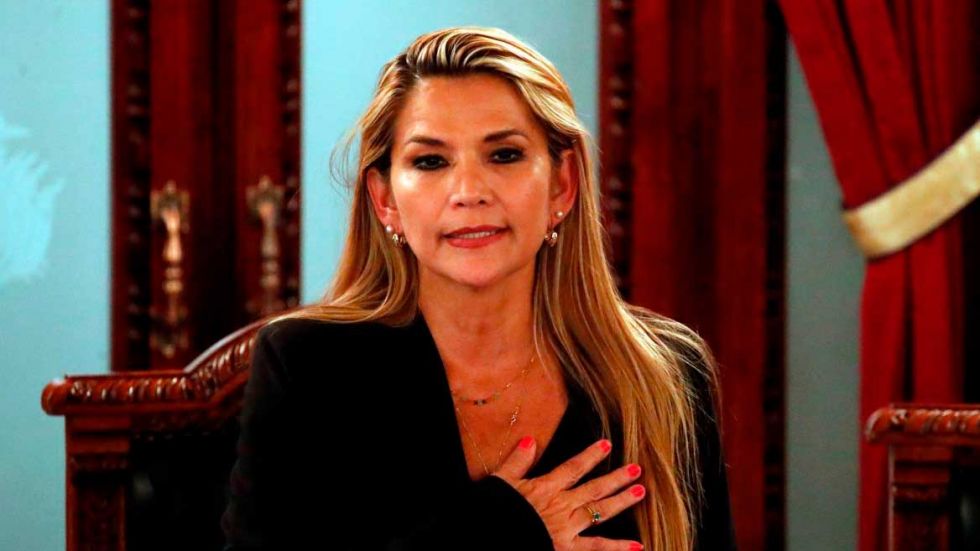 Gobierno dice que Añez es procesada como exsenadora y no corresponde juicio de responsabilidades