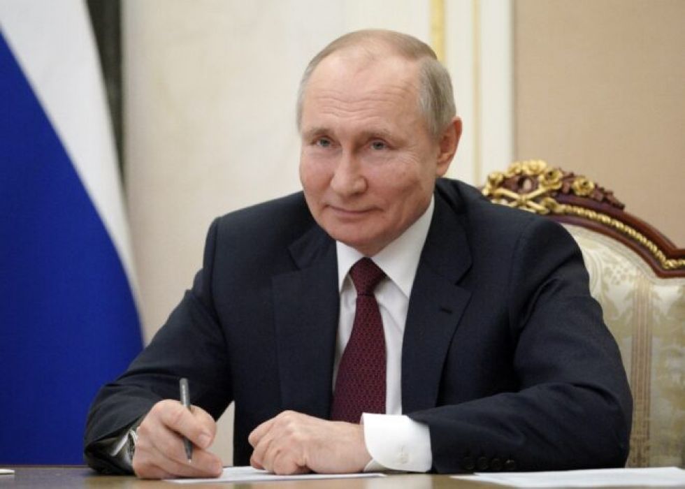 Putin se burla de Biden, que lo tachó de “asesino”, y promete defender los intereses de Rusia