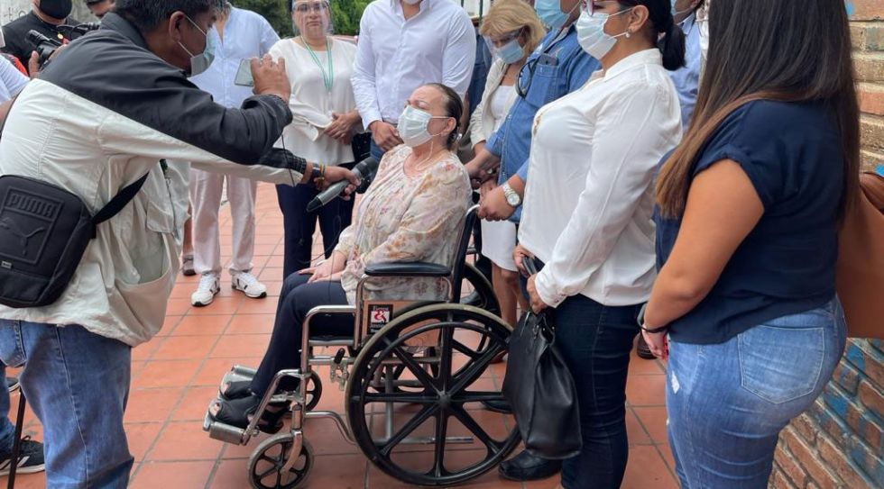 Exministra de Salud fue al Comité Cívico cruceño para resguardarse ante audiencia judicial