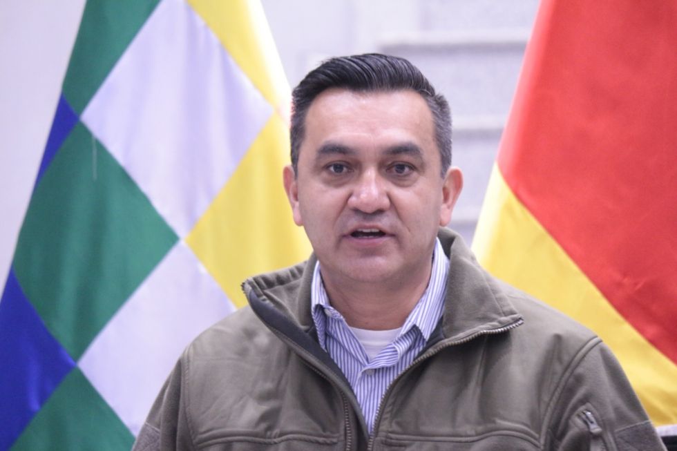 Familiares denuncian detención del hijo del exministro Yerko Núñez