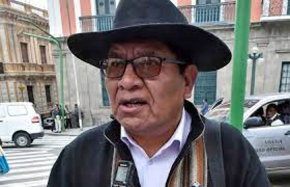 De la Cruz: Eso del golpe es un plan para que Arce renuncie y Evo Morales sea restituido