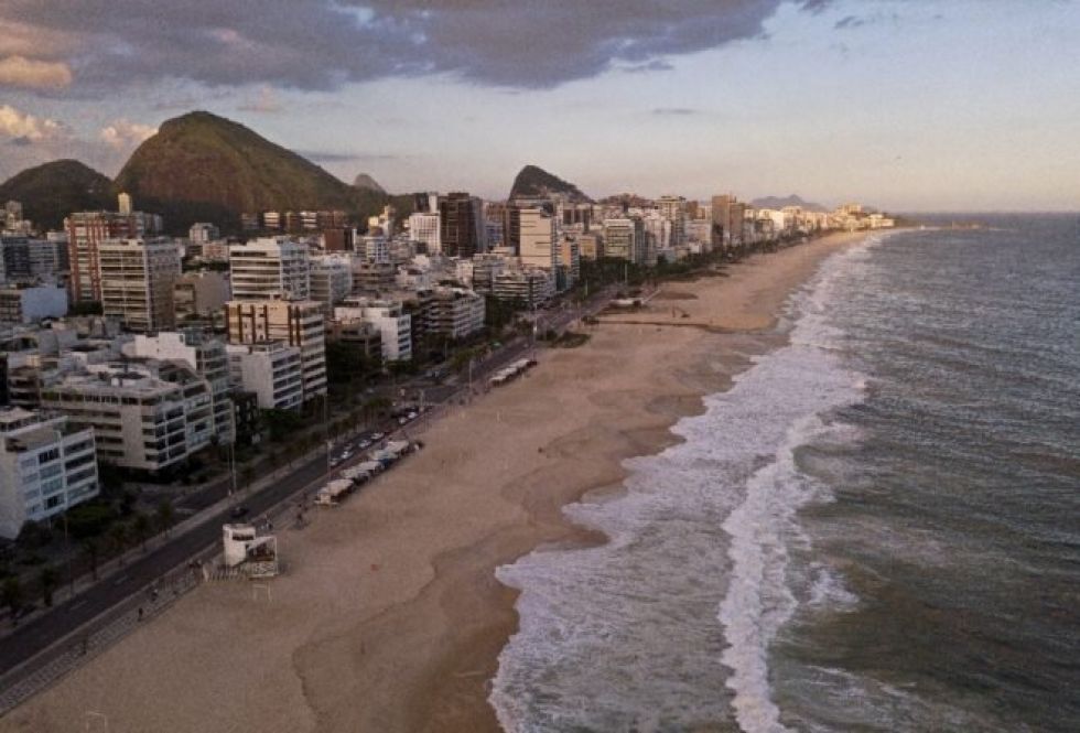 Rio de Janeiro endurece medidas contra la pandemia en un Brasil caótico