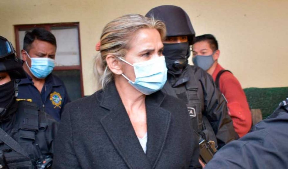 La Fiscalía admite tres de cuatro acusaciones para juicio de responsabilidades contra Añez