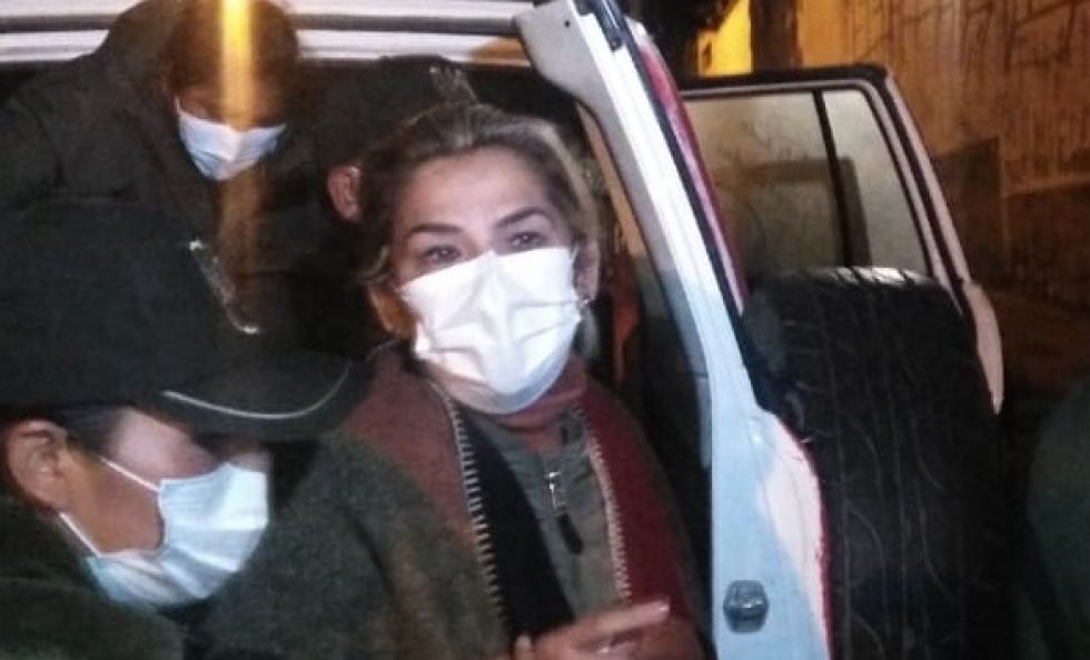 Cardiólogo afirma que la salud de Jeanine Añez es estable y descarta traslado a un centro médico