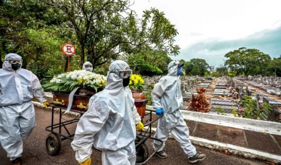 América Latina buscar frenar ola de covid mientras Brasil avanza en dos posibles vacunas