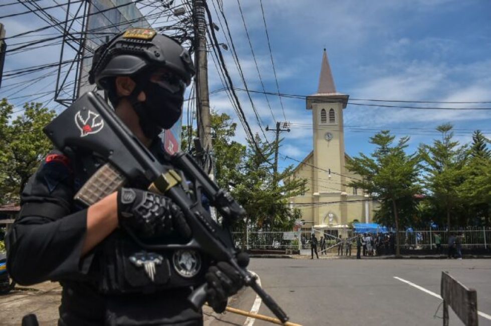 Reportan que hay 20 heridos en atentado suicida en una catedral en Indonesia el Domingo de Ramos