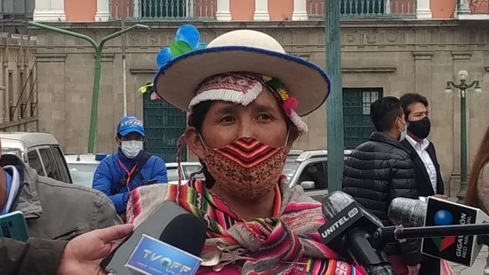 Formalizan denuncia contra Lidia Patty por conducta antieconómica