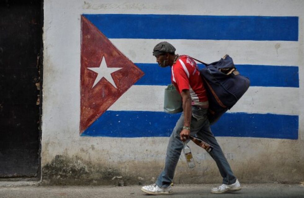Embajada de EEUU advierte a cubanos sobre riesgos de migración ilegal