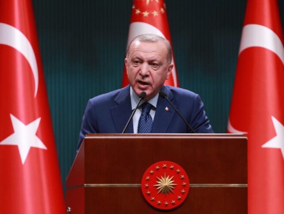 Reportan que hay 10 almirantes retirados, detenidos en Turquía por criticar un proyecto de Erdogan