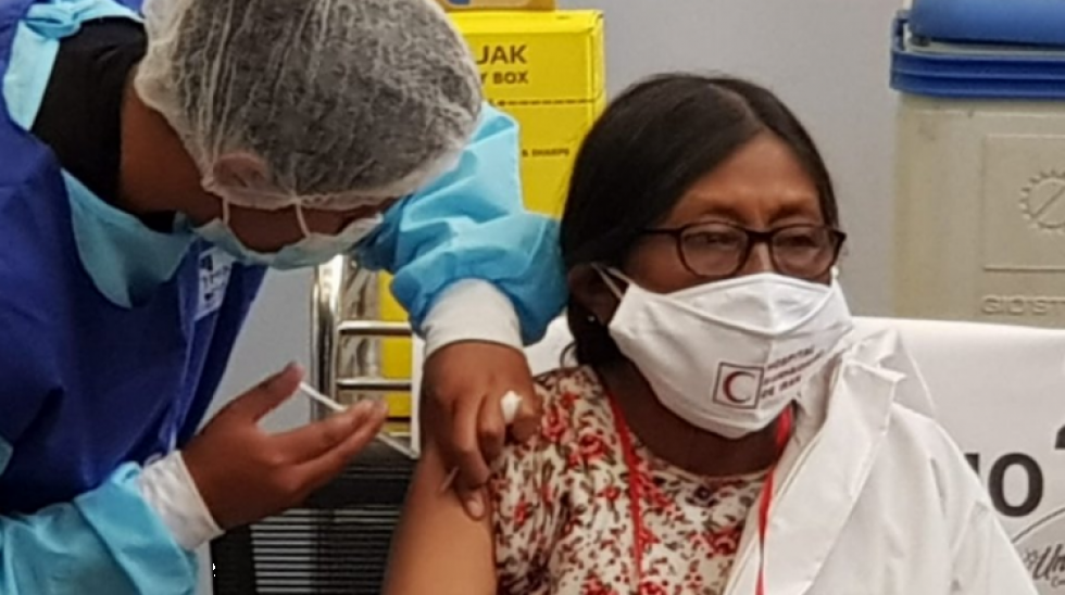 La Paz: Personas de la tercera edad podrán acceder a la vacuna contra el Covid-19 desde este lunes