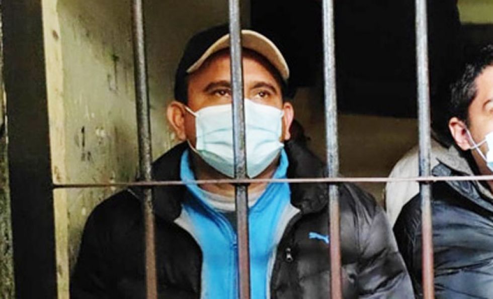 Juez autoriza por ‘razones humanitarias’ que el exministro Guzmán asista al entierro de su padre