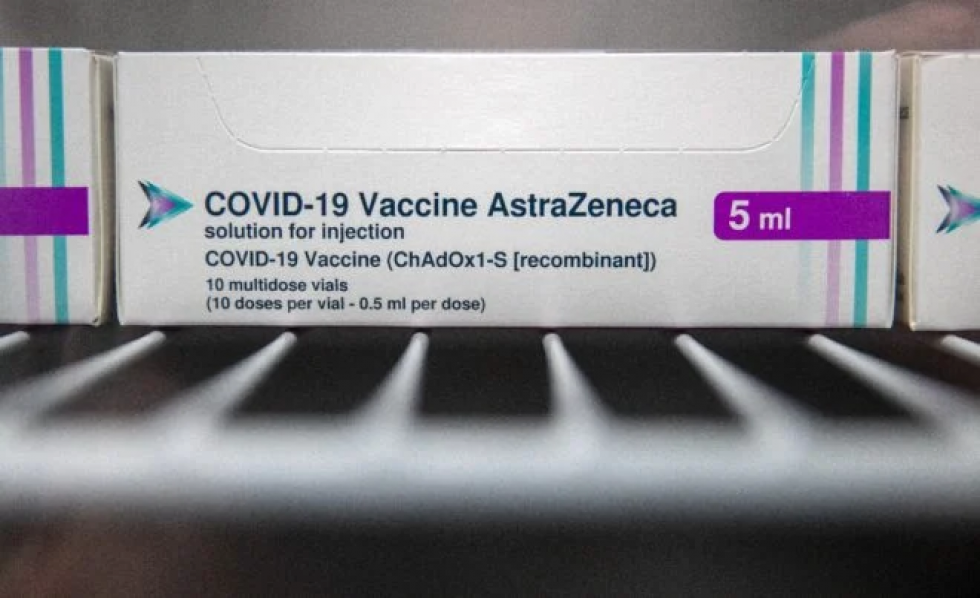 ¿Qué se sabe de los efectos secundarios de las vacunas de AstraZeneca y Johnson&Johnson?