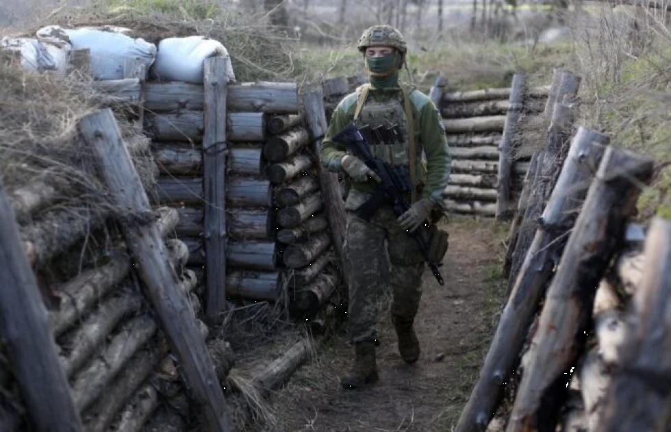 Soldados ucranianos están armas en mano para plantar cara a Rusia