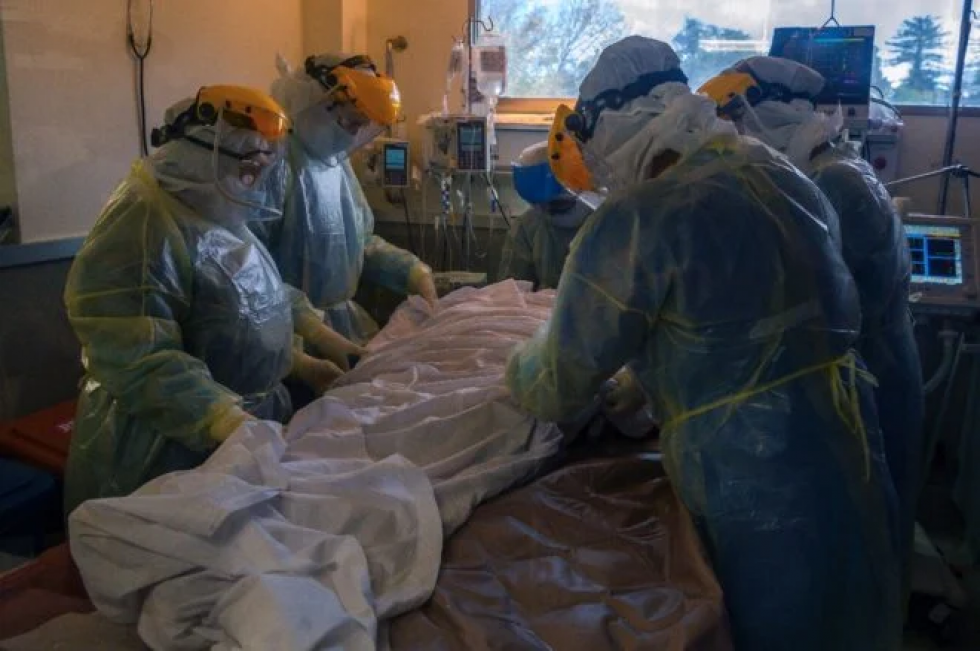 “Hasta que los muertos no sean tus muertos” no te tomarás en serio el covid, avisan desde hospital uruguayo
