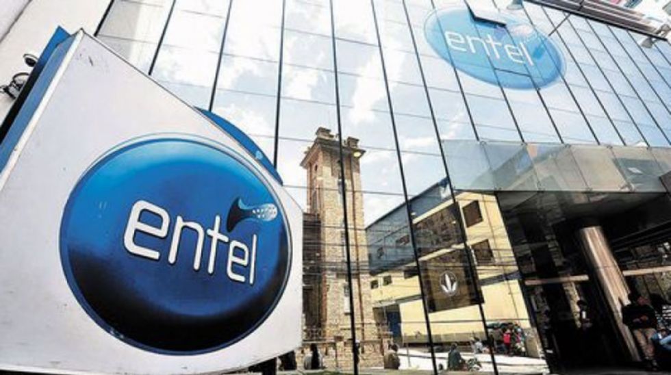 Aprehenden a funcionaria de Entel acusada por el desvío de $us 500.000