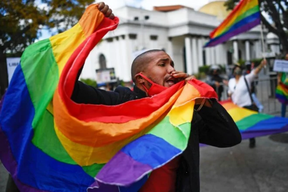 “Casarme es mi derecho” : población LGBTI quiere dejar de ser “invisible” en Venezuela